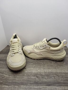 VANS UltraRange Neo VR3 Men's Size 8 Wms 9.5 Shoes Sneakers Tan Cream Beige New